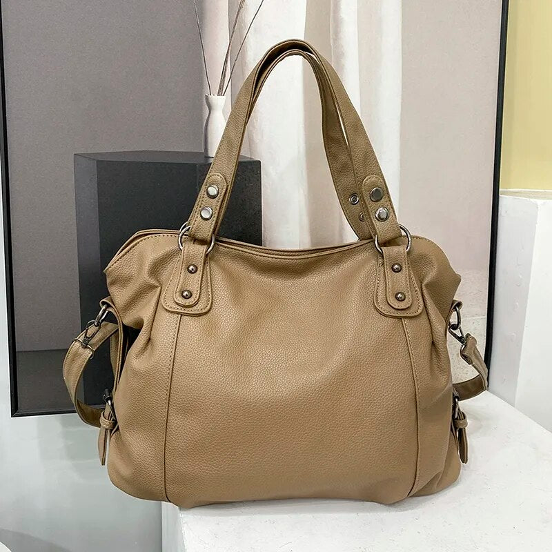 Elegante Schultertasche mit großem Fassungsvermögen – Althea Design