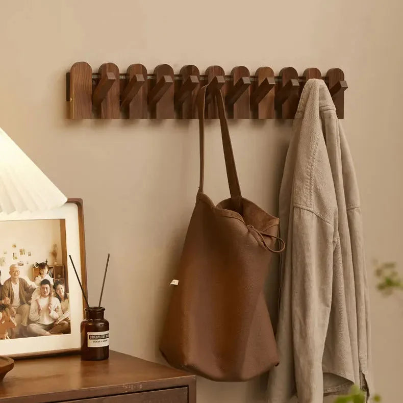 Stilvolle Klappbare Wandhaken-Garderobe aus Naturholz
