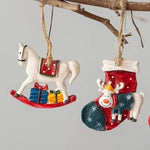 Klassische Weihnachtsdekoration – Hängende Weihnachtsstrümpfe mit Elchmotiv