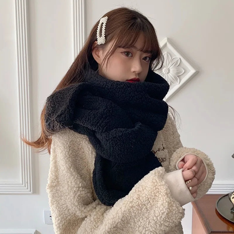 Eleganter und warmer Damenwickelschal für den Winter