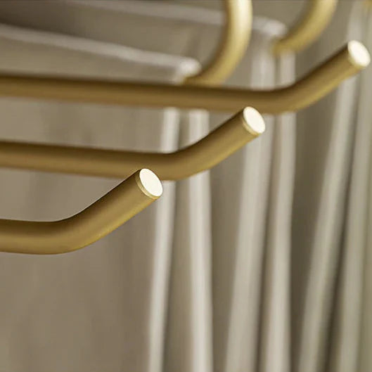Stylish Metal Hanger Set – 5 Pieces for Your Wardrobe