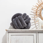 Samt Kissen mit Knoten