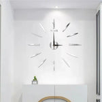 Elegante große Wanduhr aus Acryl im modernen Design