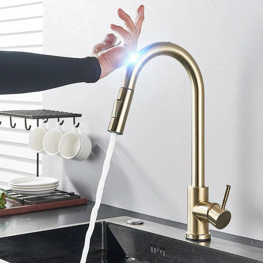 Küchenarmatur mit Touch-Sensor und ausziehbarem Sprühkopf – gebürstetes Nickel