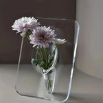 Vase mit integriertem Rohrdesign – Kristallfluss