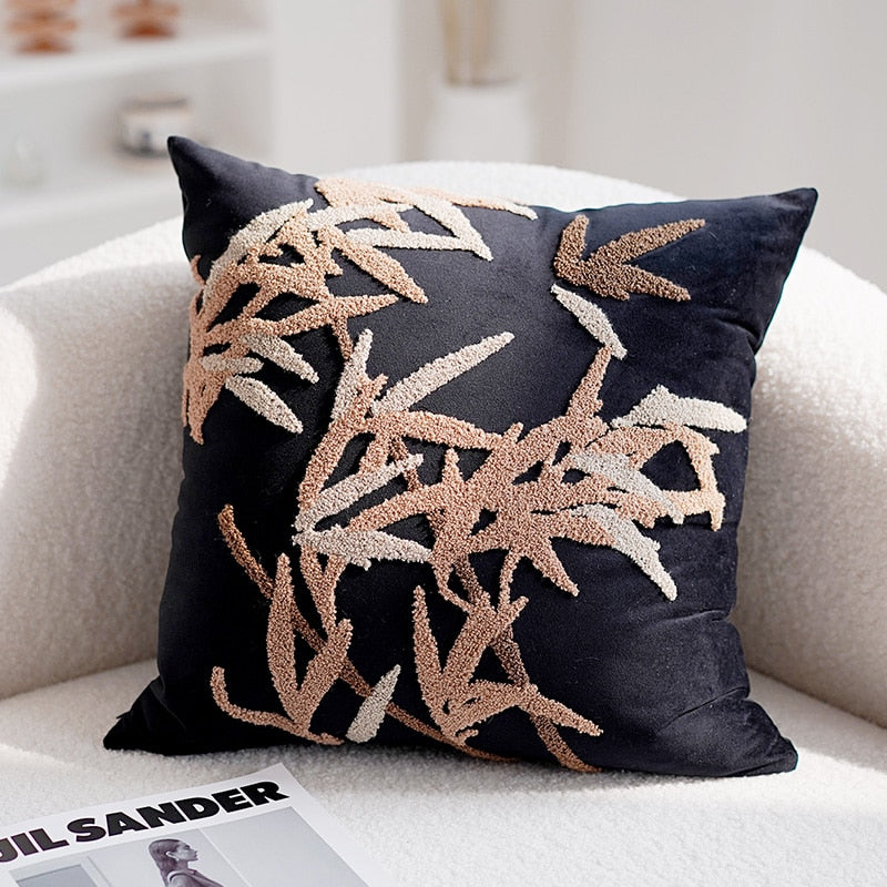Luxuriöser Samt-Kissenbezug mit Orchideenmotiv