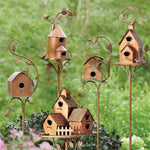 Zierliche Vogelhaus Gartenstecker – Rustikaler Charme
