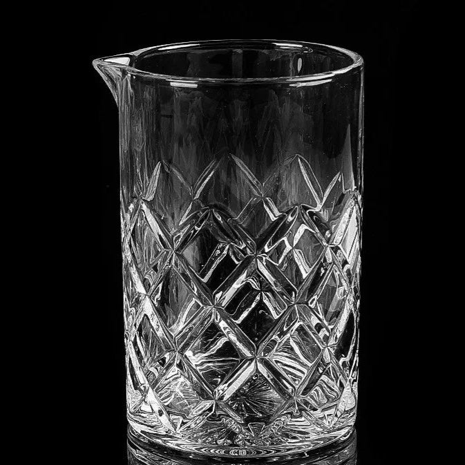 Elegantes Cocktailmixglas für perfekte Drinks