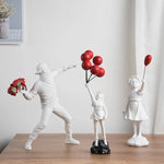 Moderne Skulpturenserie: Blumenwerfer Statue