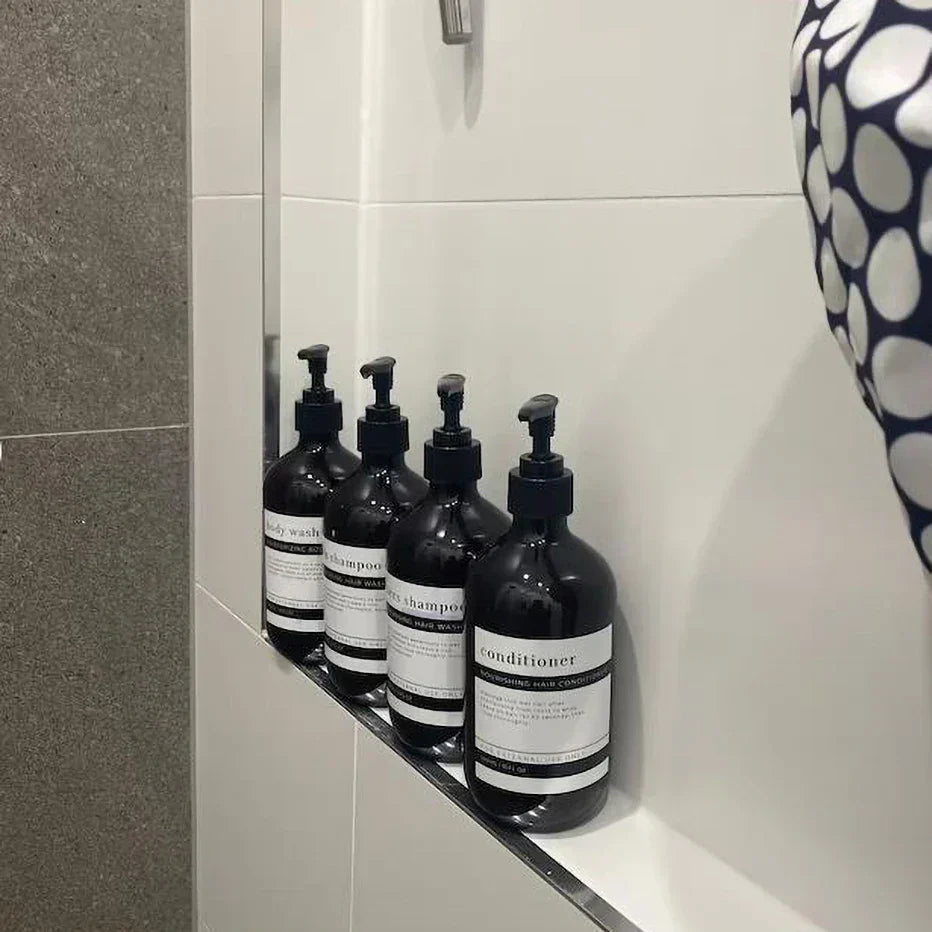 Luxuriöses 3-teiliges Spenderset für Shampoo und Duschgel
