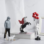 Moderne Skulpturenserie: Blumenwerfer Statue