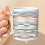 Kreative Kaffeetasse mit verstecktem Ausdruck