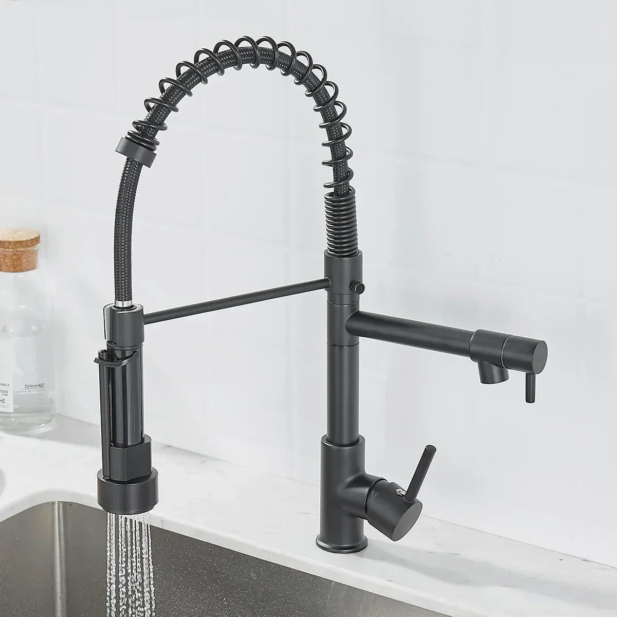 FlexiSpritz – Versatile Kitchen Faucet with Two Outlets