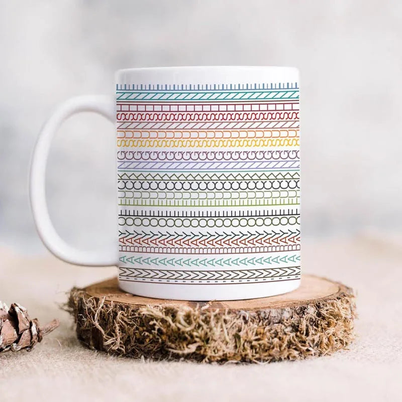 Kreative Kaffeetasse mit verstecktem Ausdruck