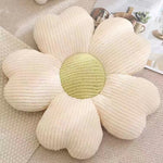 Plüschiges Kissen mit Kleeblattblüten