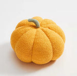 Kuschelkissen in Kürbisform