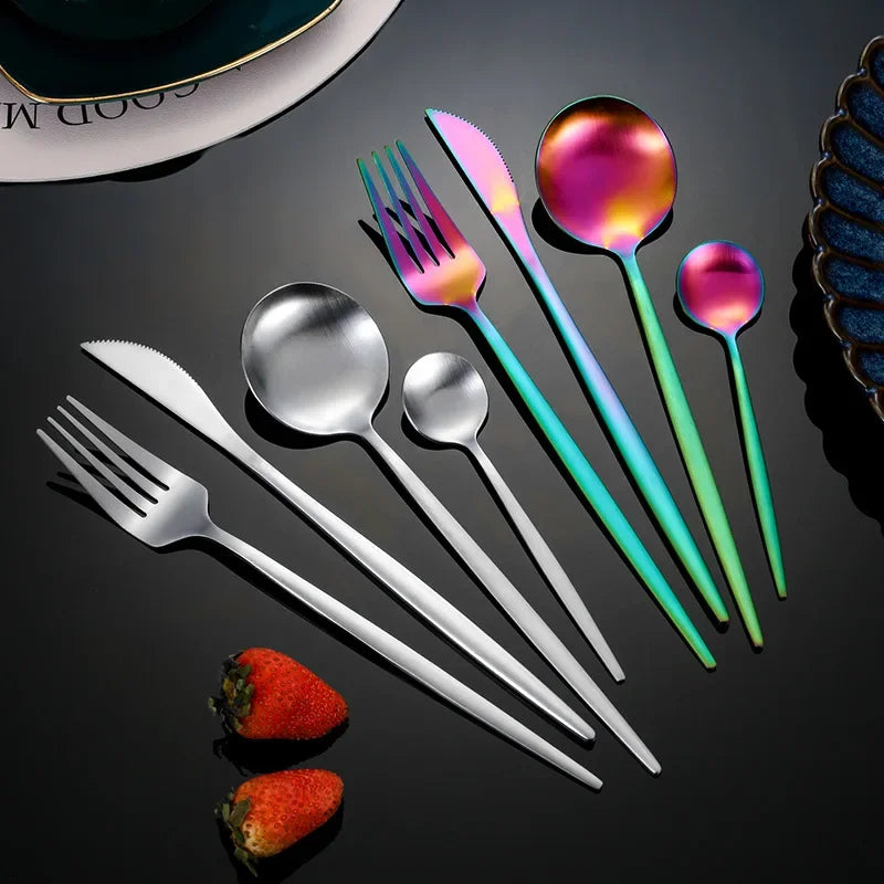 Elegantes 30-teiliges Besteckset für stilvolle Tischmomente