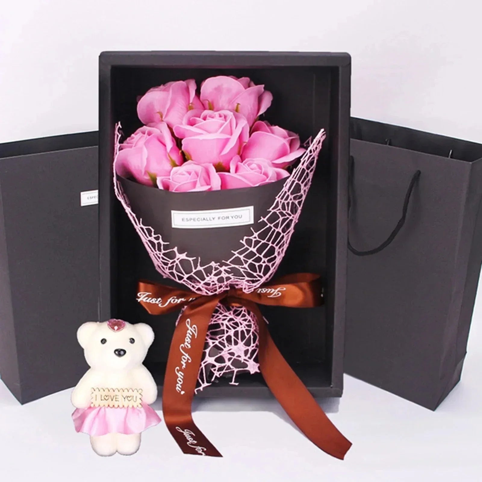 Geschenkbox mit 7 Seifenrosen im Blumenstrauß-Design