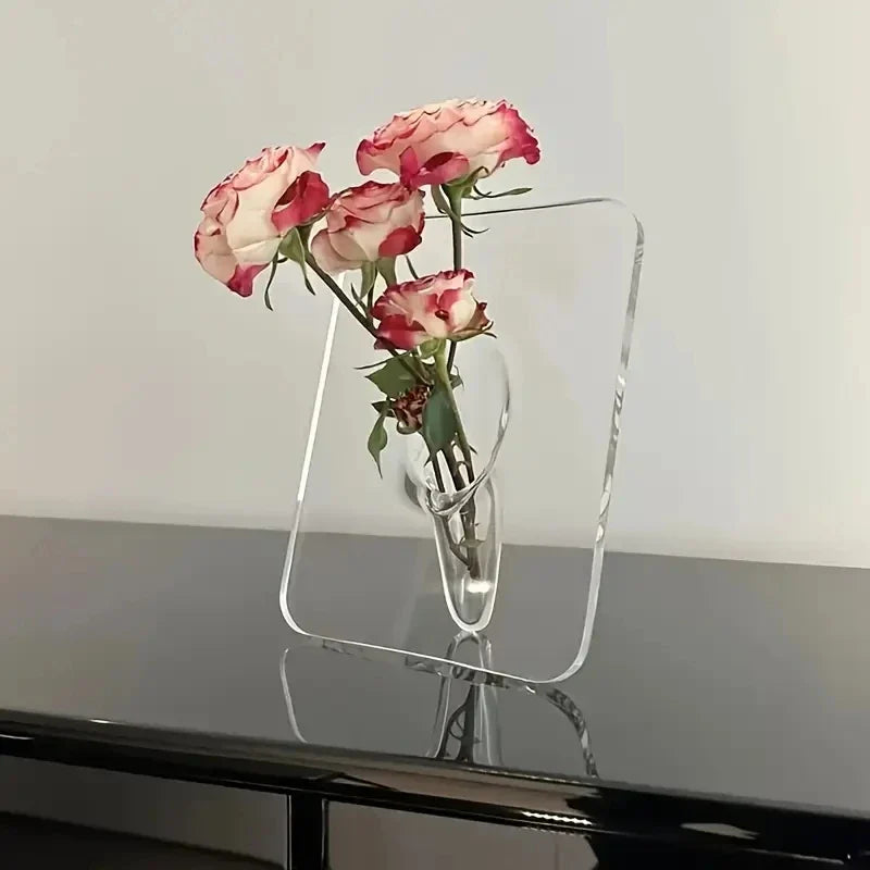 Elegante Röhrenvase für zeitgenössisches Wohnen