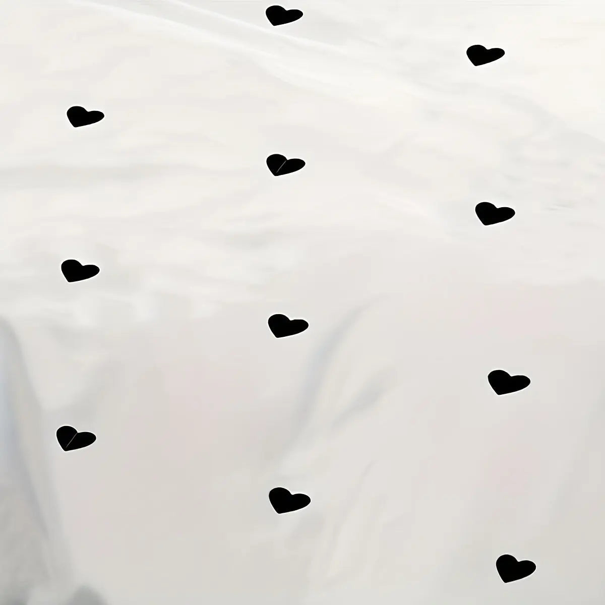 Dreamy Bed Linen Set with a Romantic Flair