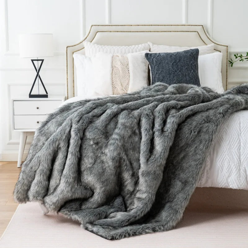 Luxurious Cuddle Blanket for Ultimate Comfort