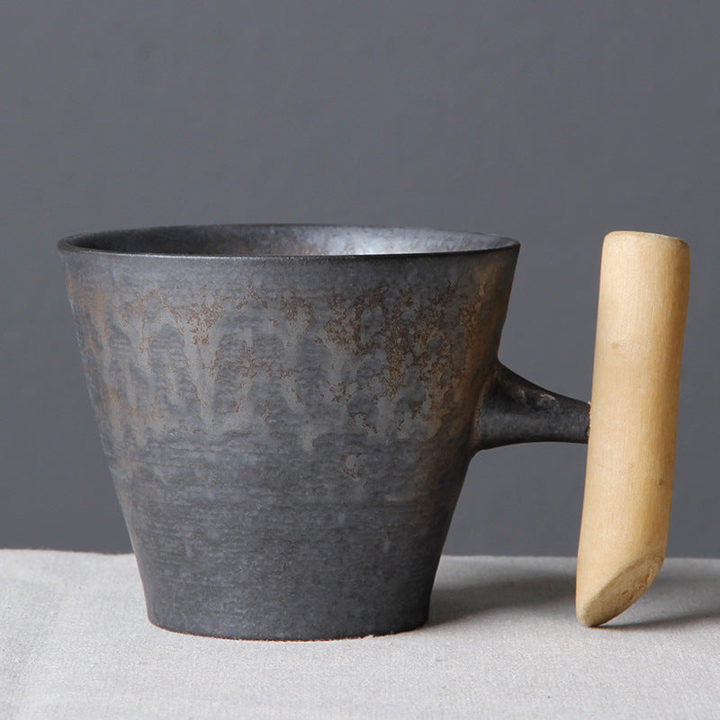 Eleganter Japanischer Retro-Becher mit Holzgriff