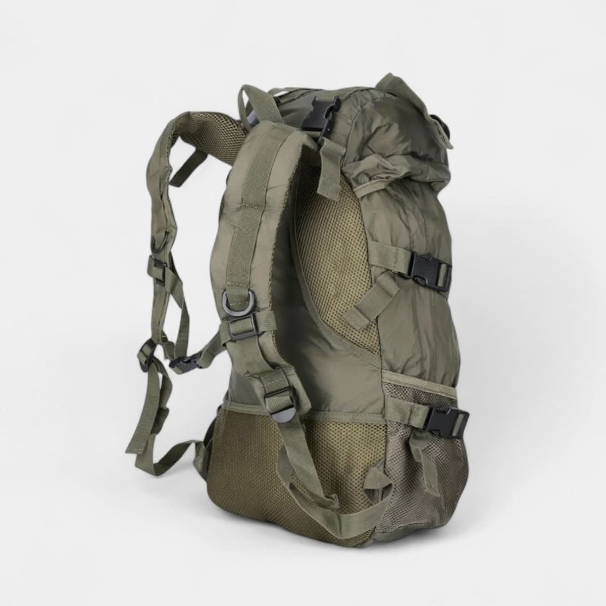 Robuster Outdoor-Rucksack 30L aus strapazierfähigem Nylon