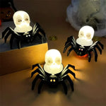 Gespenstische LED Schädel- und Spinnenlampe für Halloween