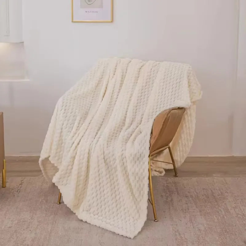Snuggle Blanket – Comfortable Velvet Blanket for Sofa and Bed