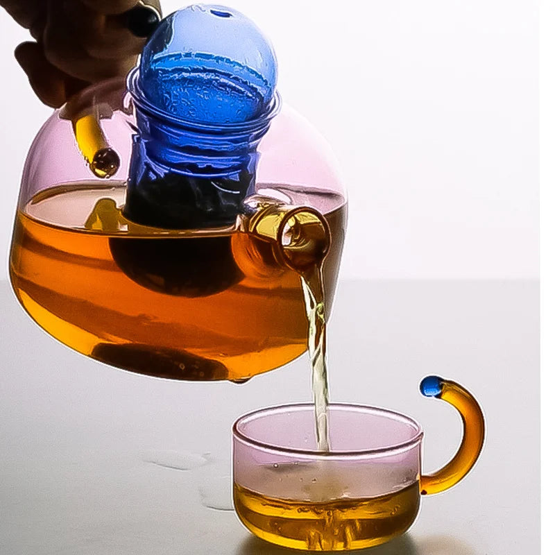 Lebendige Mini-Teekanne für aromatischen Genuss