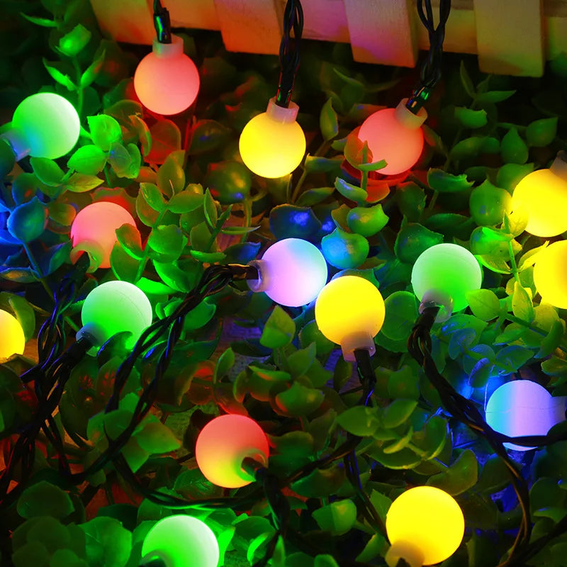 Solarlichterkette für den Außenbereich mit warmem und buntem Licht