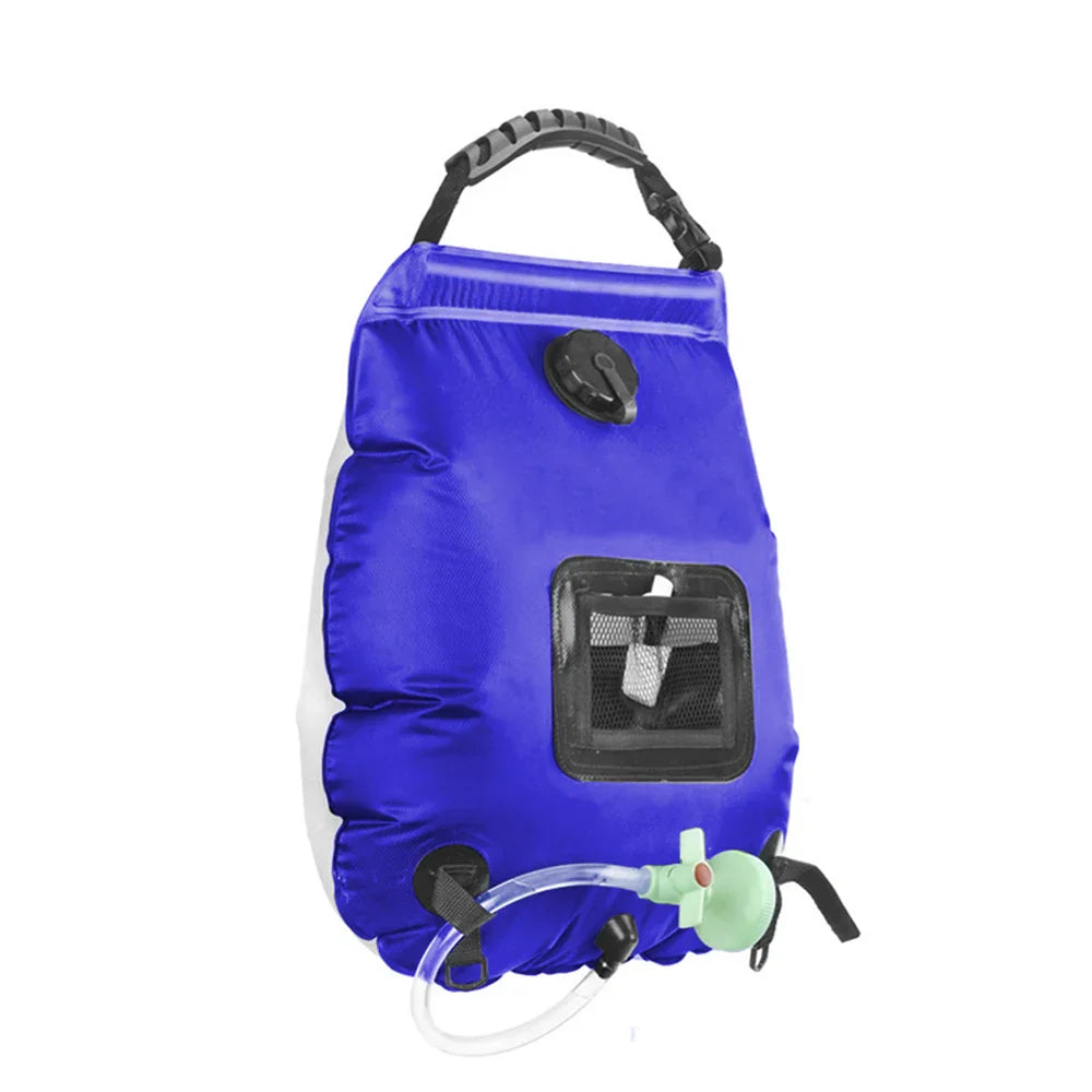 Sonnenbetriebene Gartendusche mit 20 Liter Tank
