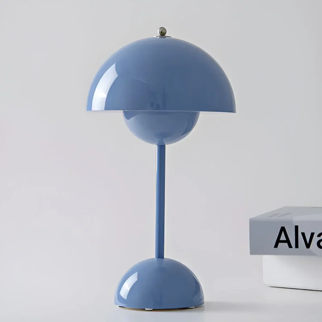 Elegant Scandinavian Style Table Lamp - NordicBeam