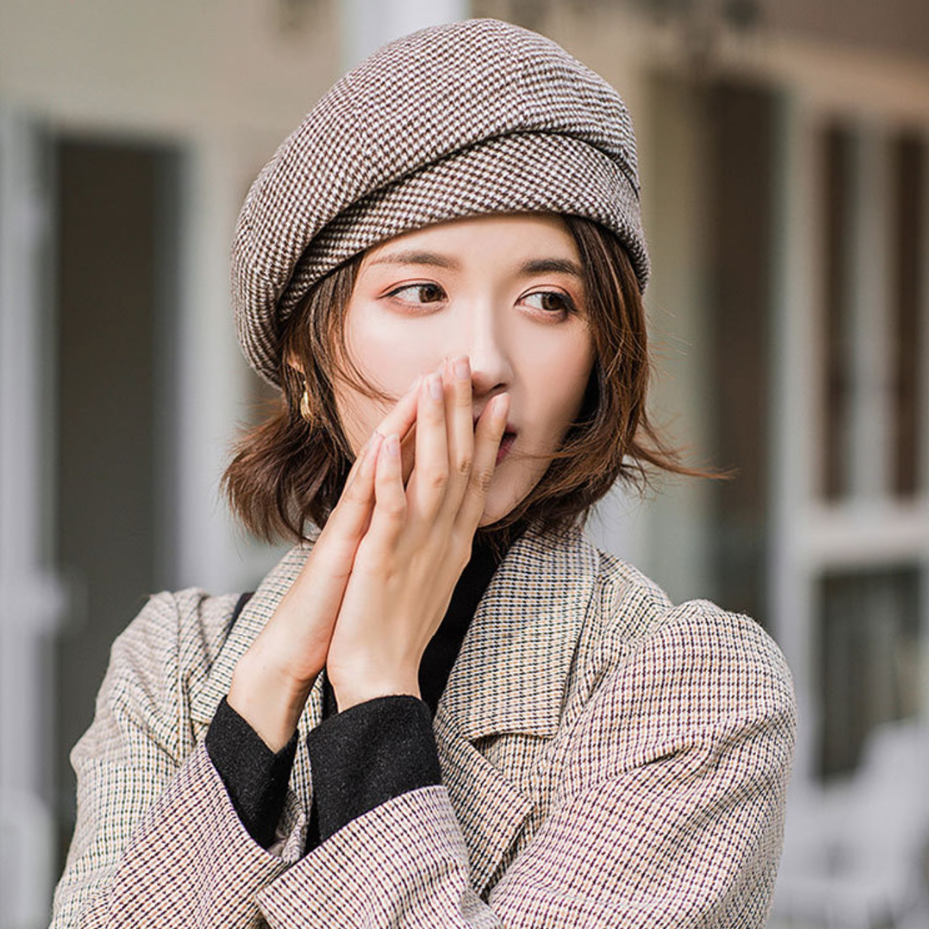 Elegant Women's Beanie Hat for Timeless Comfort