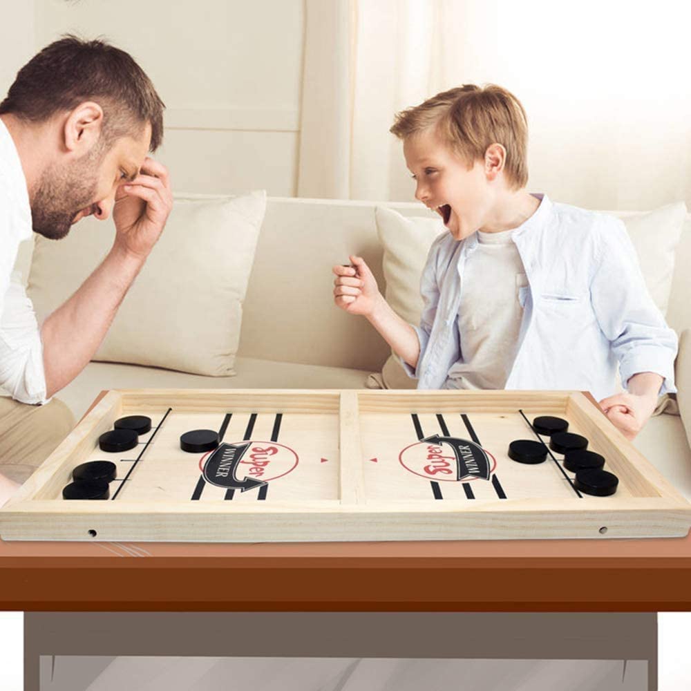 Kombinierter Tischfußball und Shuffleboard Spielspaß – FunArena