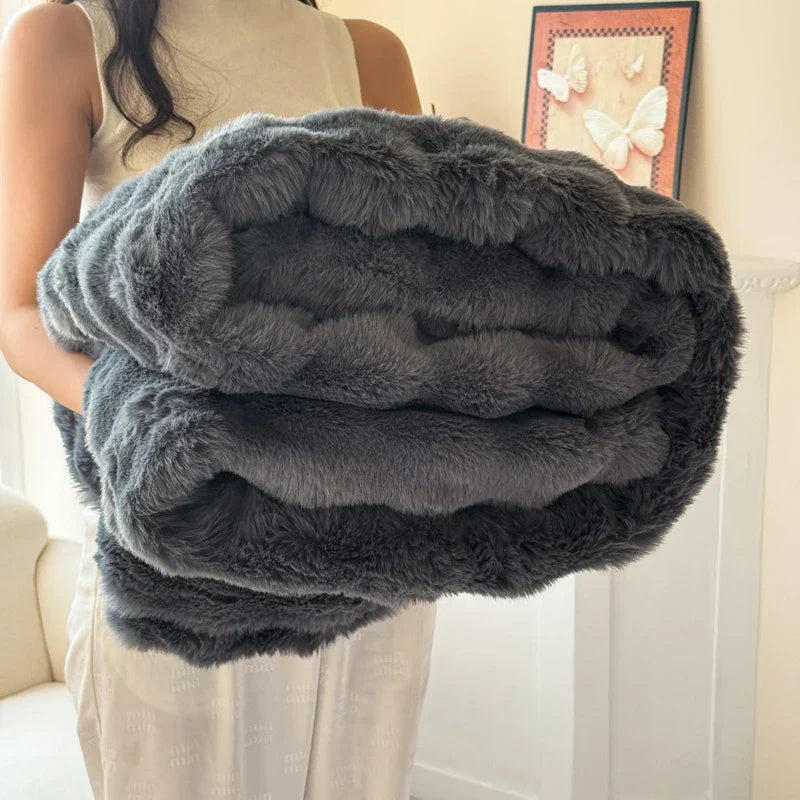Warming Deluxe Blanket – Extra Thick and Soft for Every Occasion