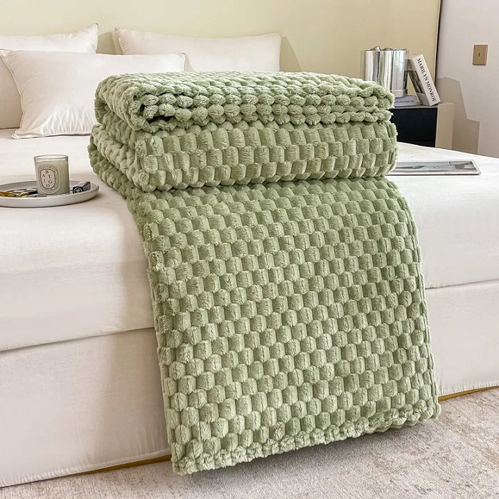 Snuggle Blanket – Comfortable Velvet Blanket for Sofa and Bed