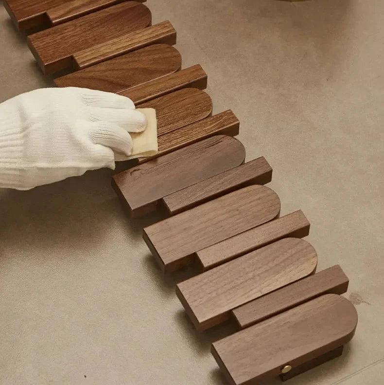 Stilvolle Klappbare Wandhaken-Garderobe aus Naturholz