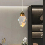 Elegante LED-Hängelampe mit facettiertem Kristallschirm