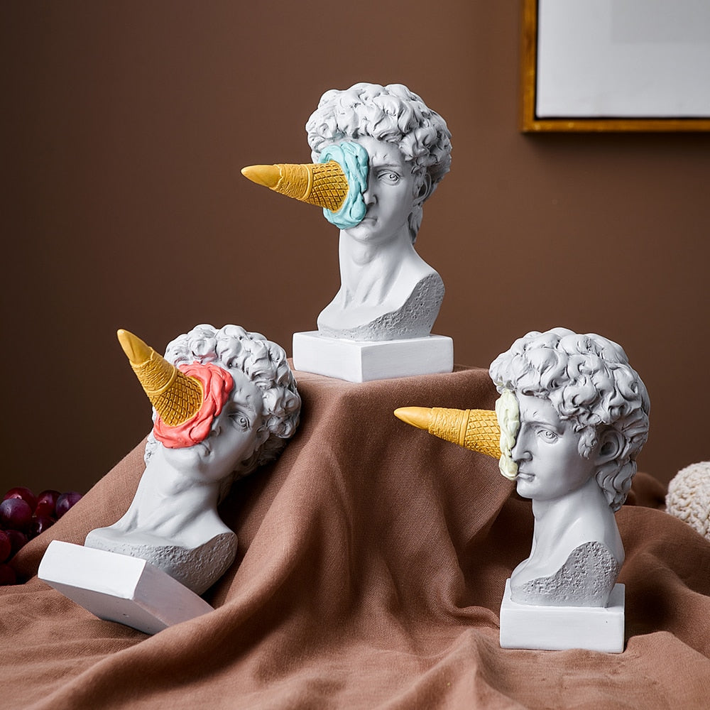 Moderne Eleganz: Abstrakte Kunstskulptur für Ihr Zuhause