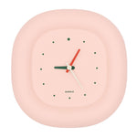 Minimalistische Wanduhr mit modernem Design
