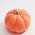 Kuschelkissen in Kürbisform