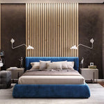 Elegante Wandlampe mit flexibler Ausrichtung