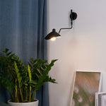 Elegante Wandlampe mit flexibler Ausrichtung