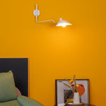 Elegante Wandlampe mit flexibler Ausrichtung
