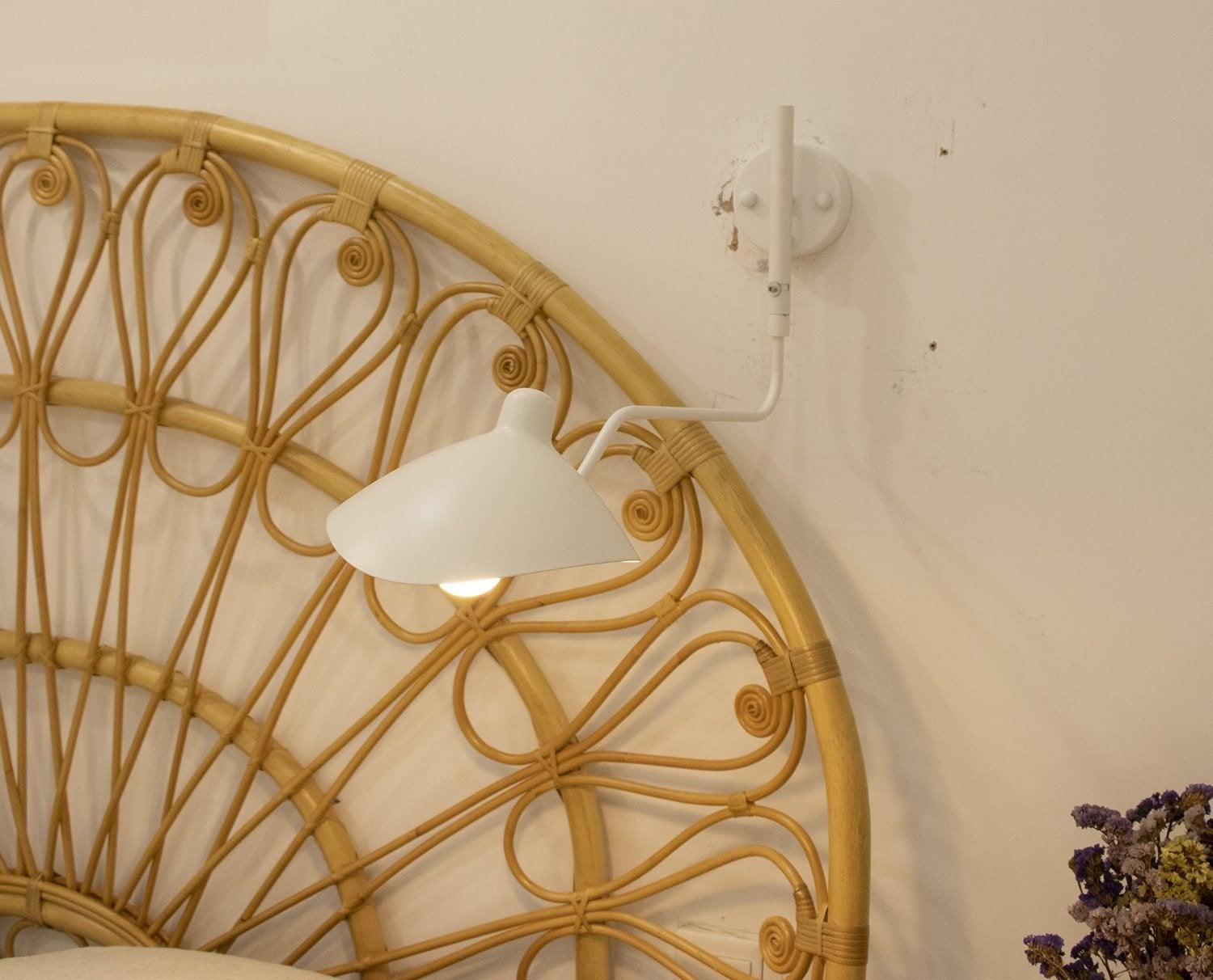 Elegante Wandlampe mit flexibler Ausrichtung