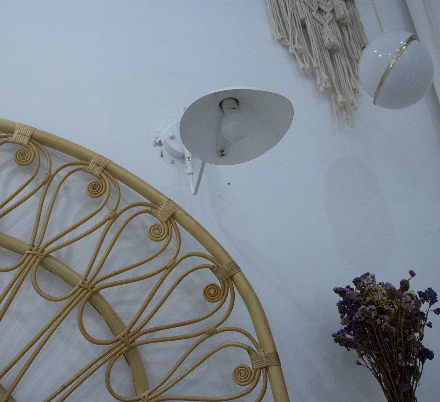 Elegante Wandlampe mit flexibler Ausrichtung