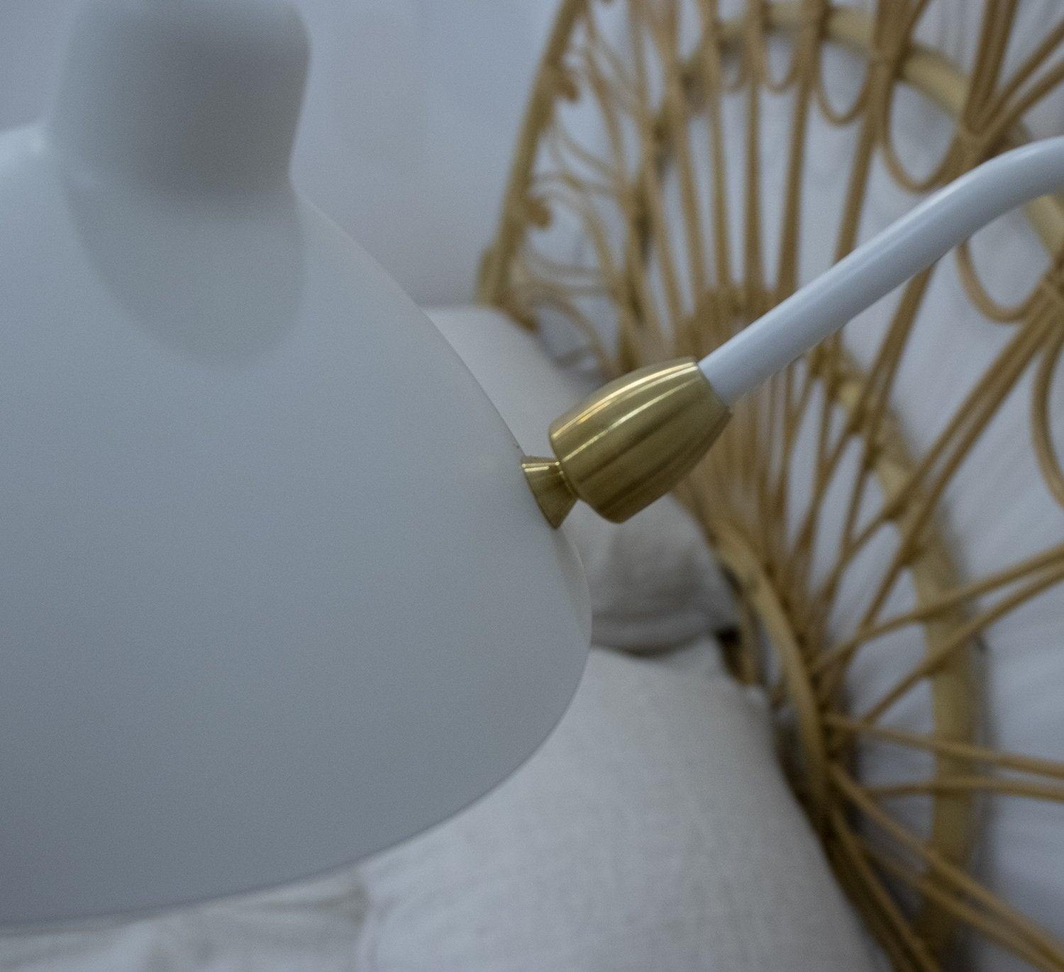 Elegante Wandlampe mit flexibler Ausrichtung