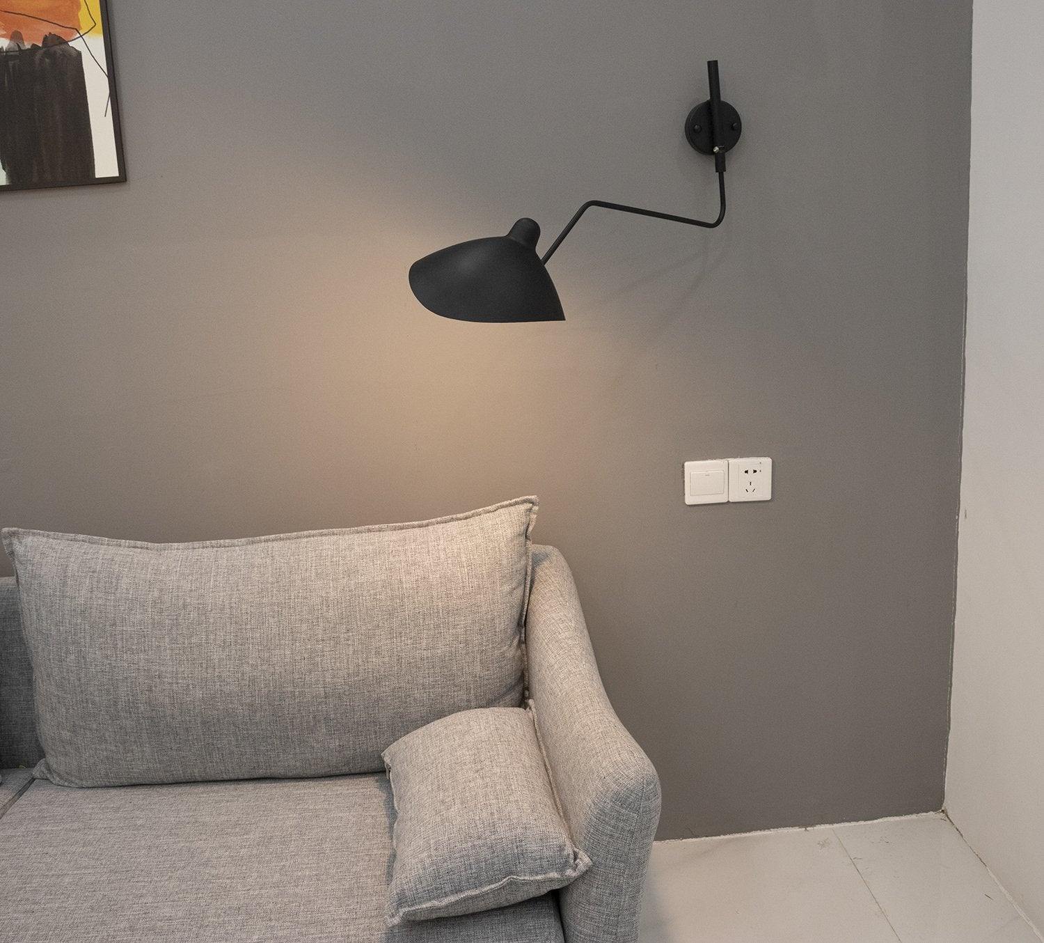 Elegante Wandlampe mit flexibler Ausrichtung