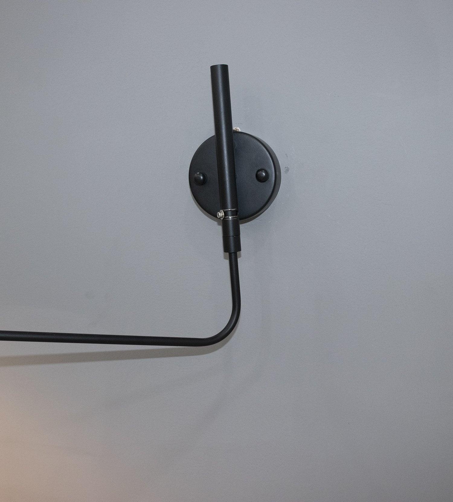 Elegante Wandlampe mit flexibler Ausrichtung